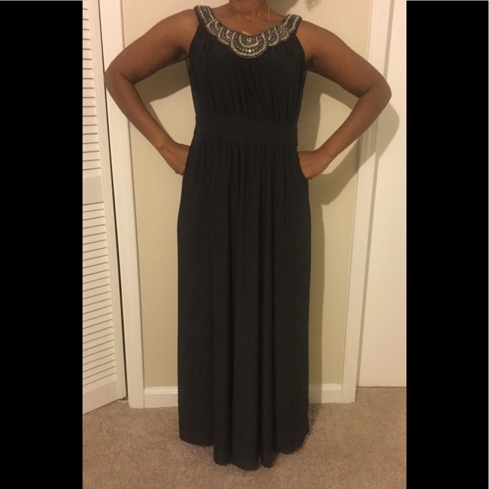 Embellished Neckline Maxi Dress